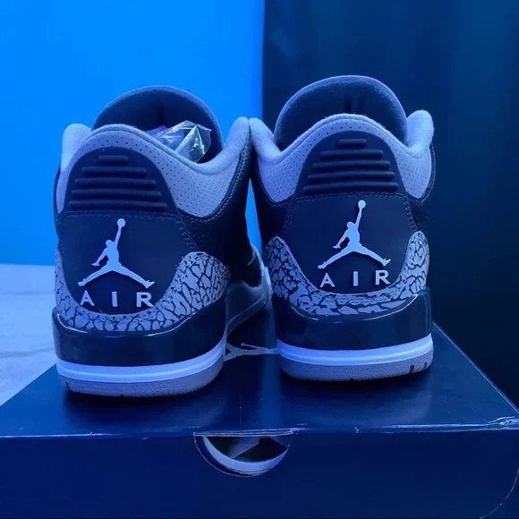Jordan | Shoes | Im Selling Jordans 3 Georgetown | Poshmark display picture 1
